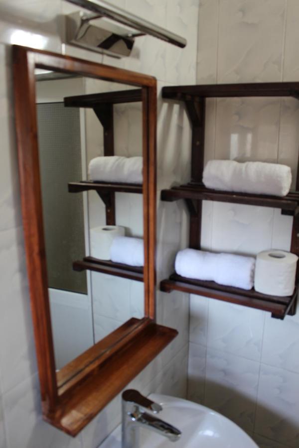 Yuri Guest House Gjirokastër Buitenkant foto
